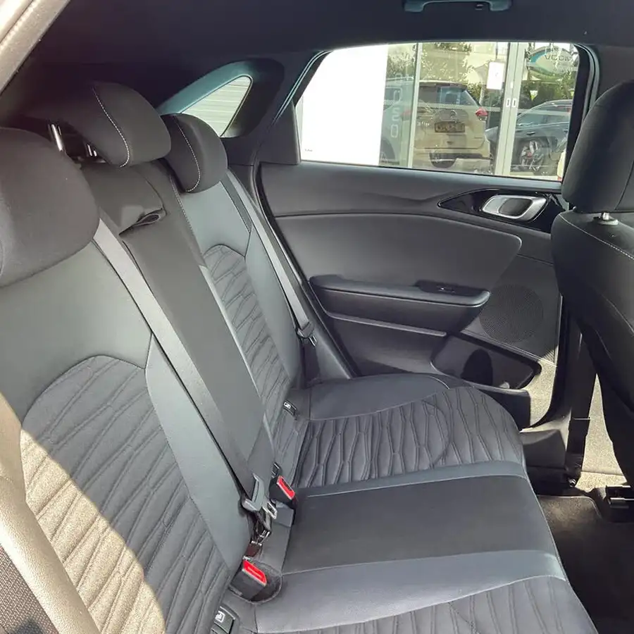 2023-kia-ceed-15-t-gdi-gt-line-158bhp-big-18