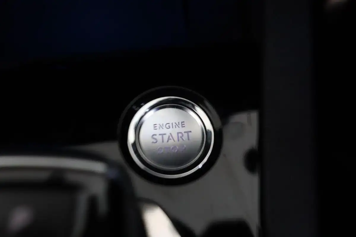 2021-peugeot-3008-suv-16-puretech-gt-premium-225bhp-hybrid-e-eat8-big-24