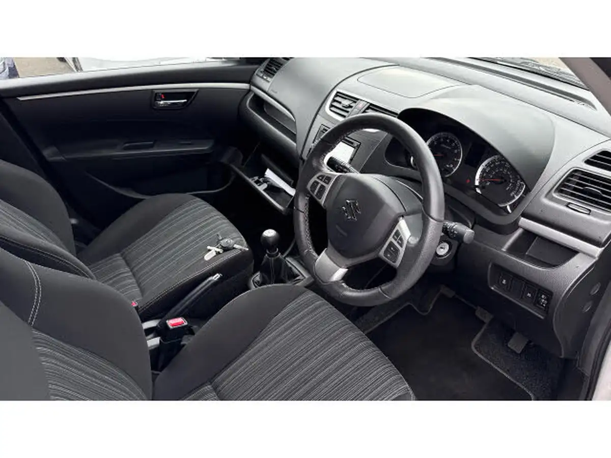 2016-suzuki-swift-12-sz-l-5d-big-10