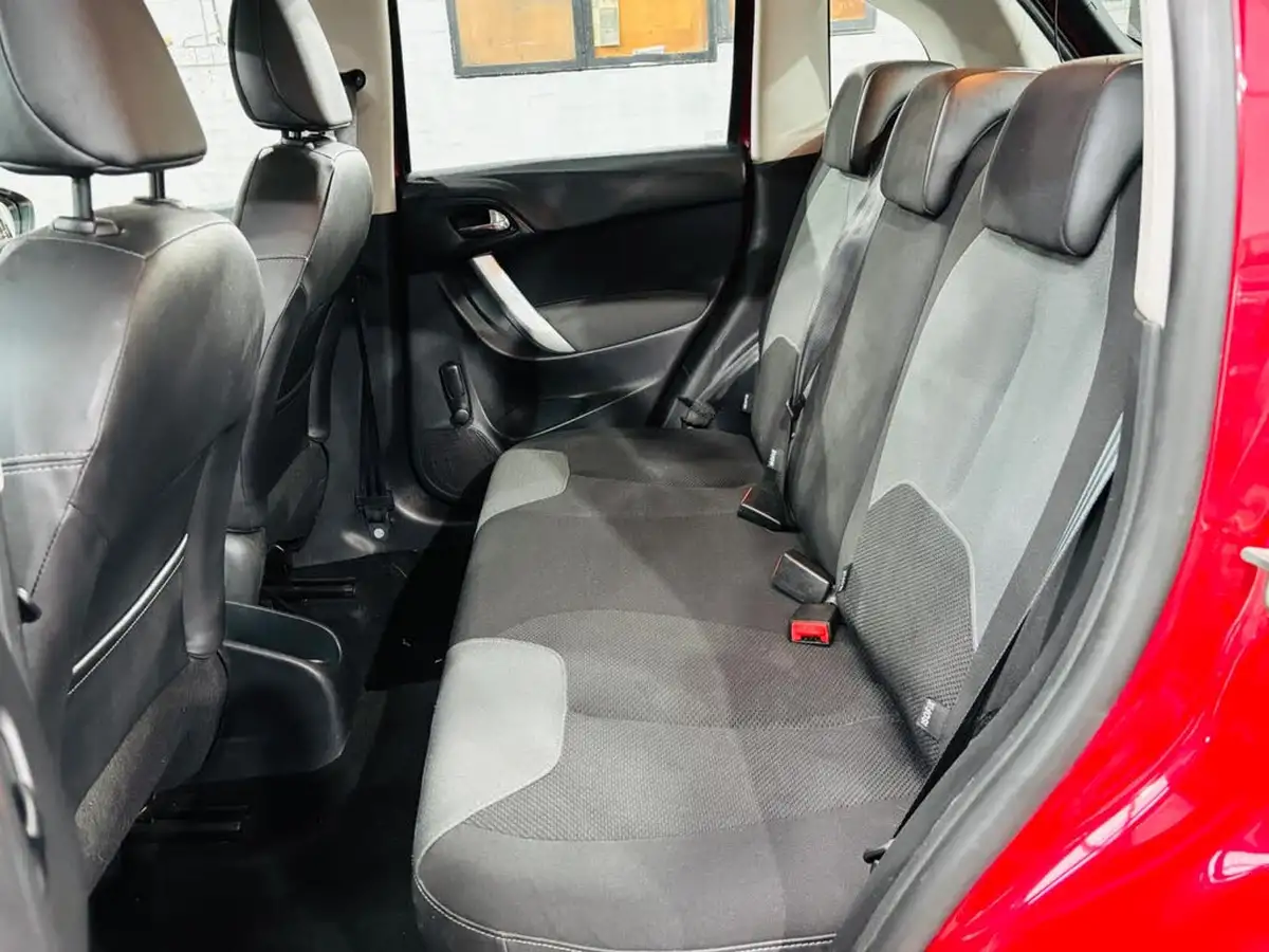 2012-citroen-c3-14e-hdi-vtr-big-15