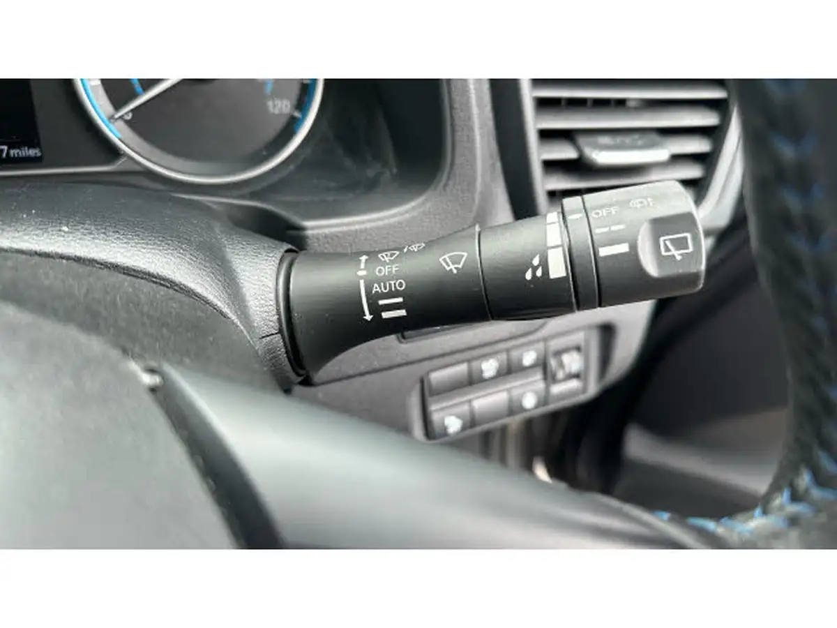 2021-nissan-leaf-e-acenta-big-23
