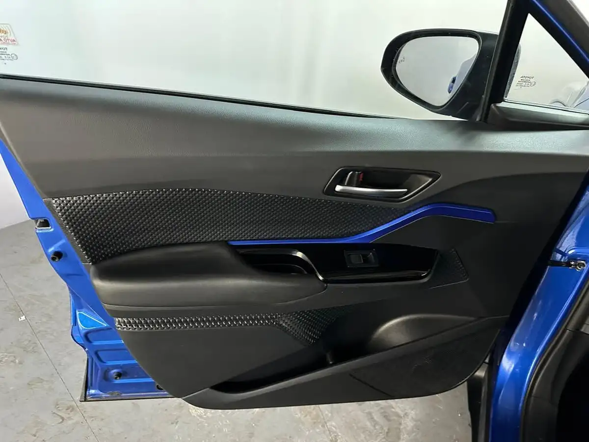 2020-toyota-c-hr-18-vvt-i-dynamic-big-32
