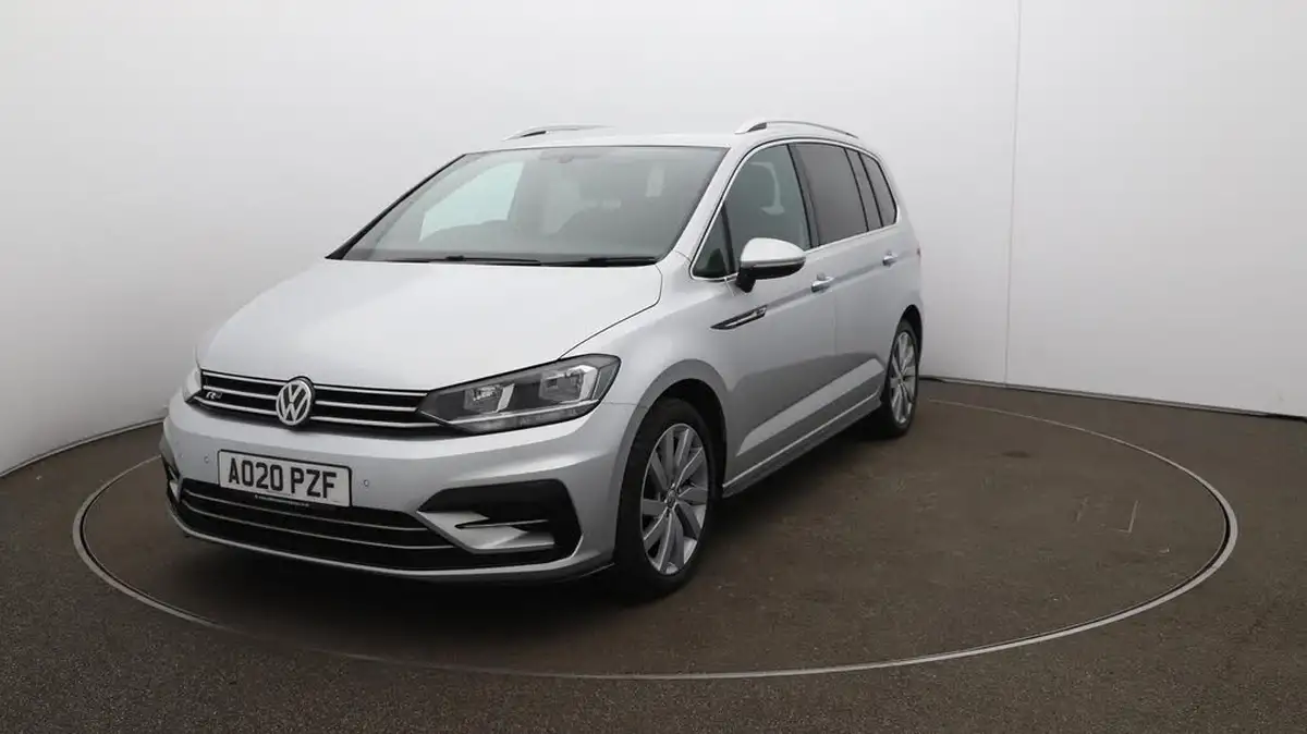 2020-volkswagen-touran-15-tsi-r-line-big-39