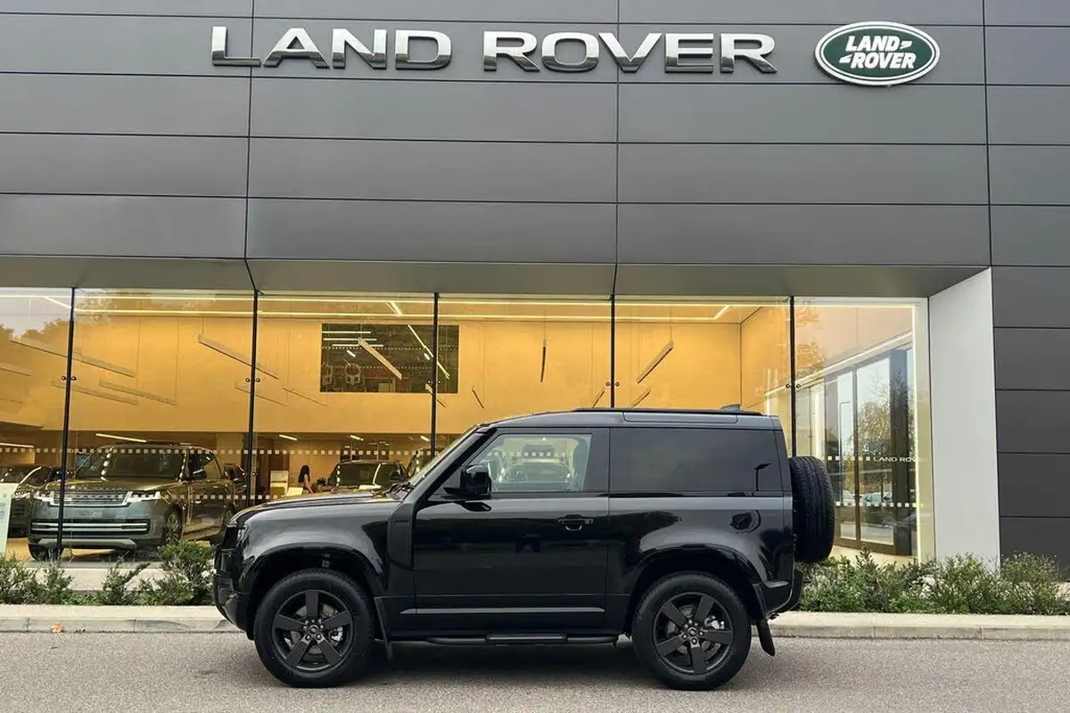2024-land-rover-90-defender-30-d350-x-dynamic-hse-big-8