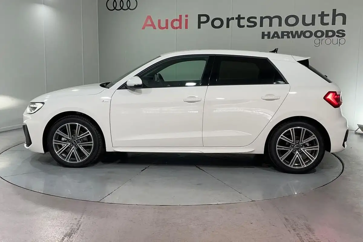 2025-audi-a1-10-30-tfsi-s-line-big-7