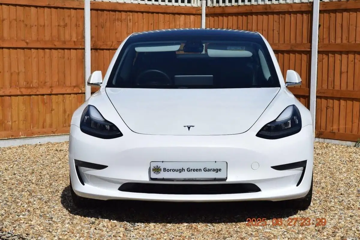 2020-tesla-model-3-e-performance-big-1