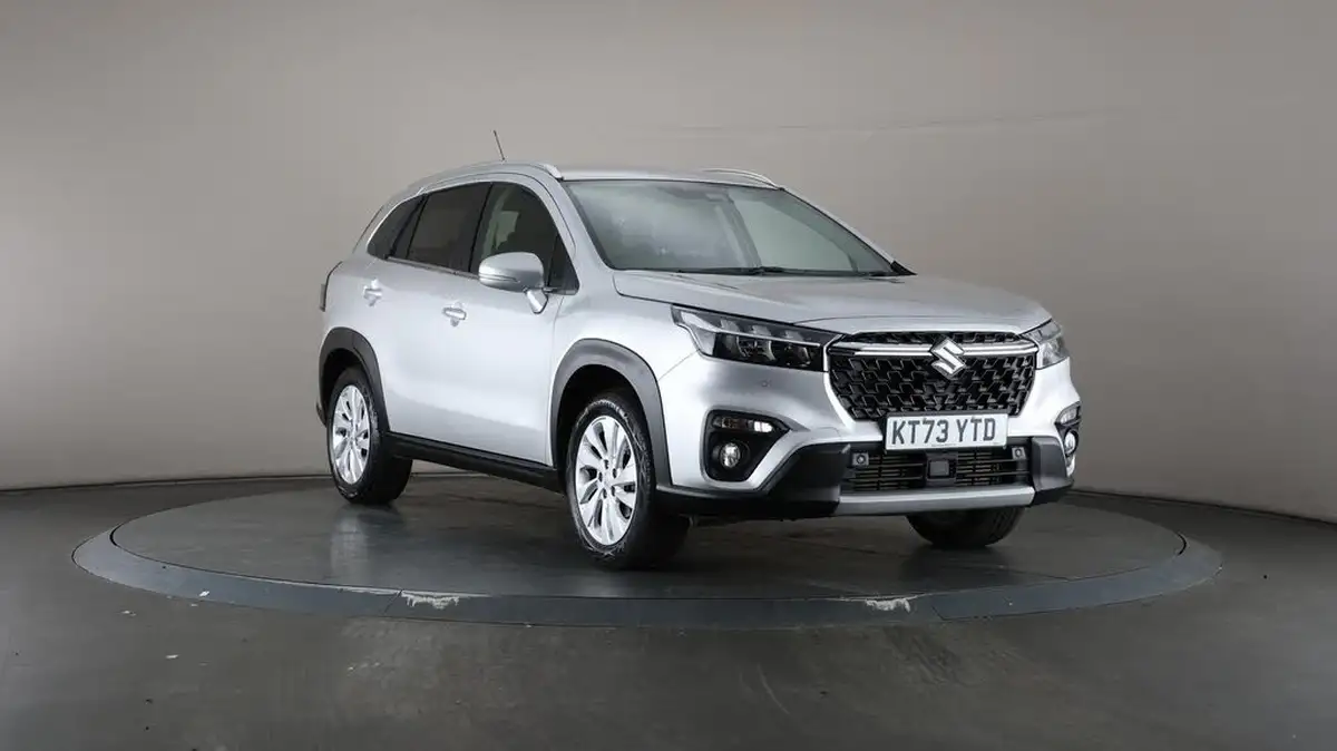 2023-suzuki-s-cross-14-boosterjet-motion-big-50