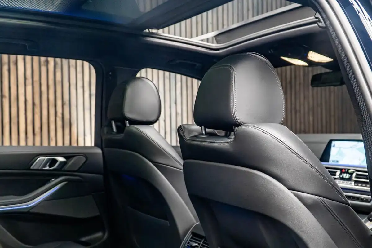 2020-bmw-x5-30td-m50d-big-39