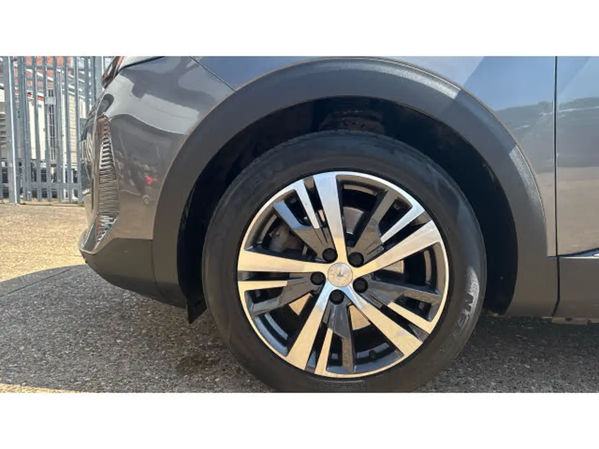 2021-peugeot-3008-suv-big-6