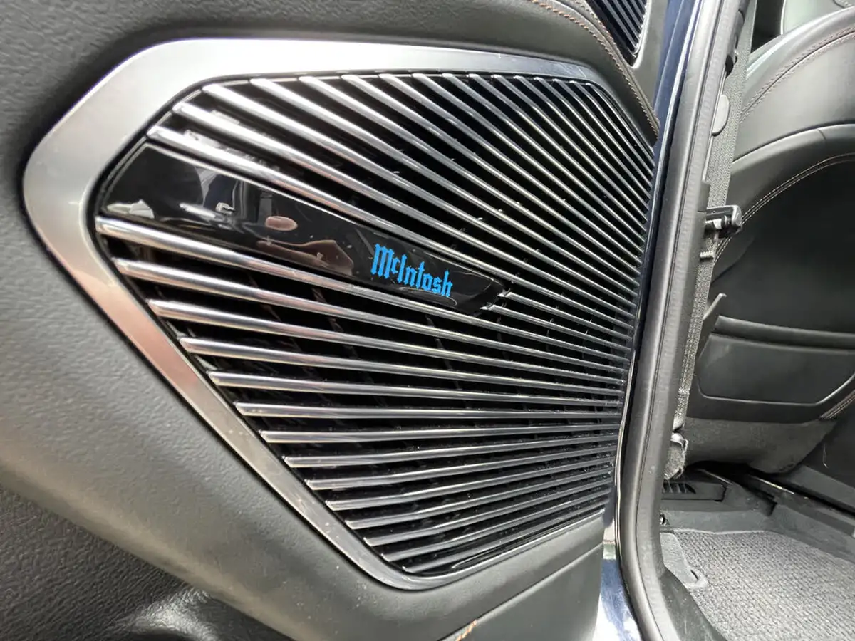 2023-jeep-grand-cherokee-20-gme-summit-reserve-big-27