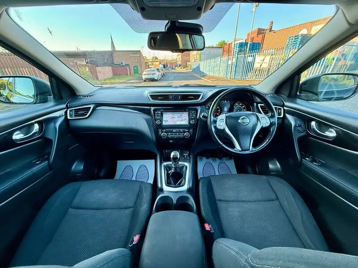 2015-nissan-qashqai-12-n-tec-big-1