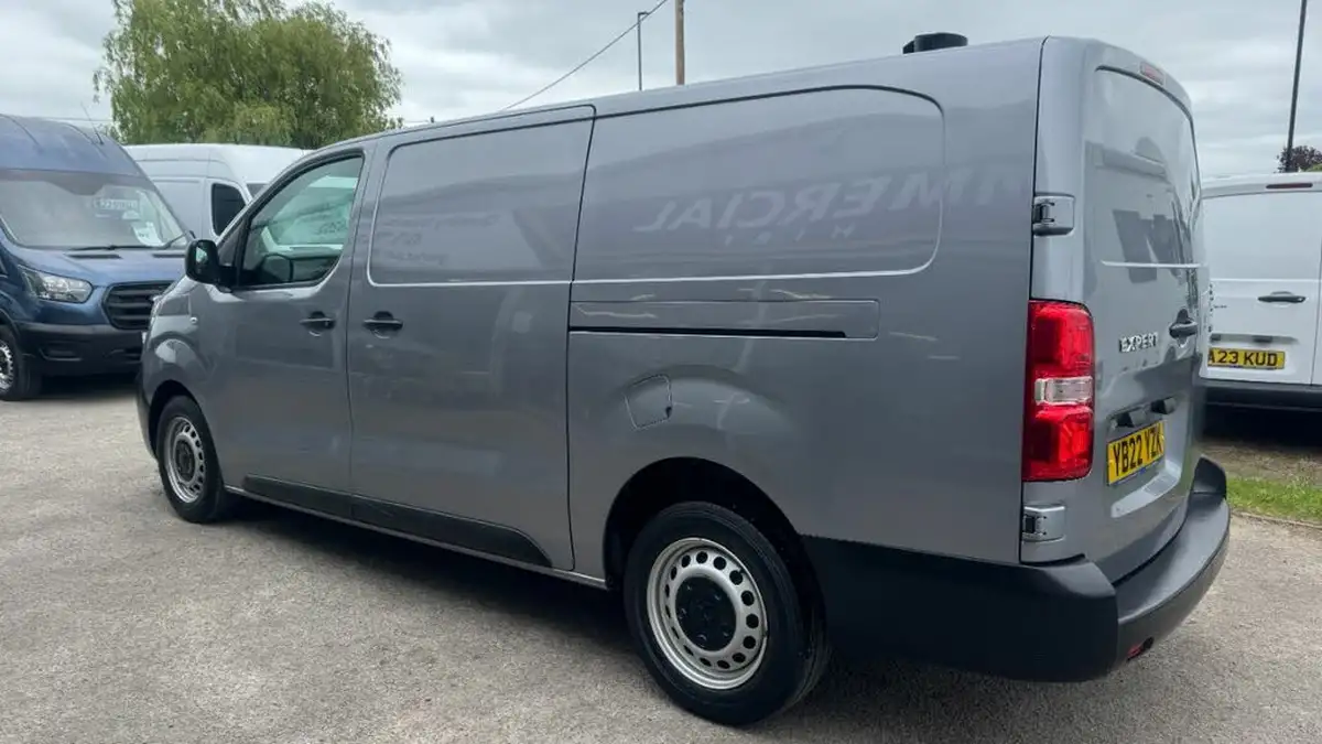 2022-peugeot-expert-20-bluehdi-professional-premium-long-1400-big-24