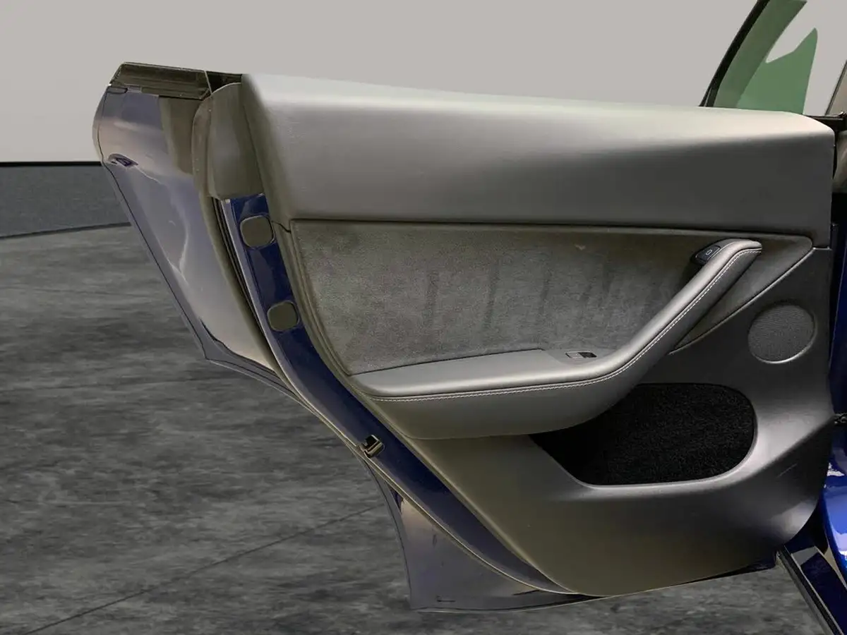 2023-tesla-model-y-e-rwd-big-37