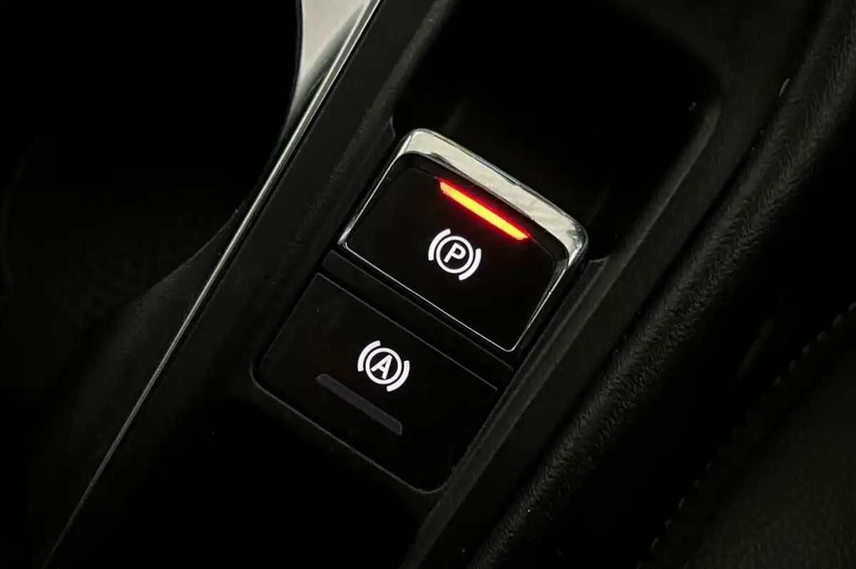 2021-mg-mg5-e-exclusive-ev-long-range-big-37