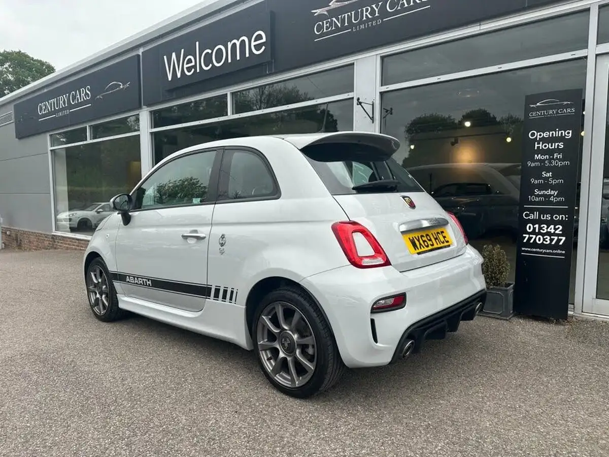 2019-abarth-595-14-tjet-big-6