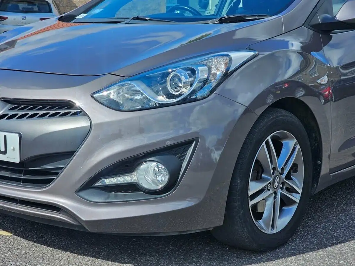 2015-hyundai-i30-14-active-3d-big-38
