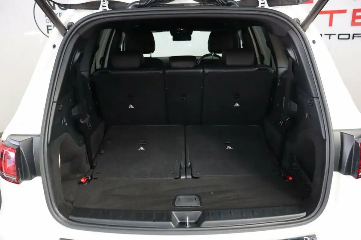2021-mercedes-benz-glb-class-13-glb200-amg-line-premium-7g-tronic-big-23