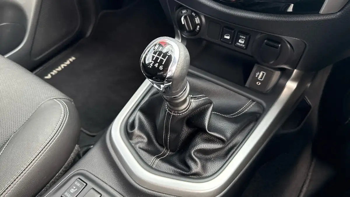 2021-nissan-navara-23dci-tt-tekna-8-navileather-big-19