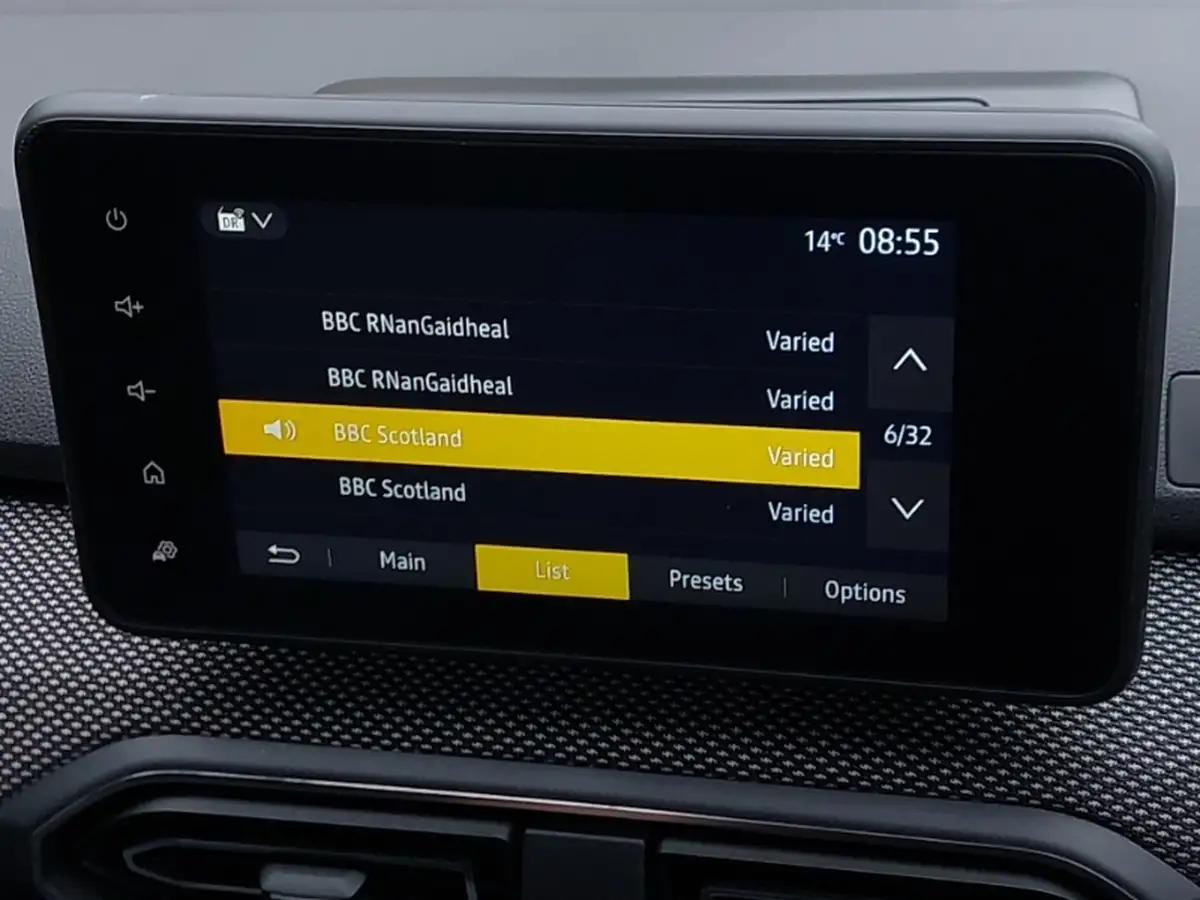 2020-dacia-duster-13-tce-comfort-ss-big-11