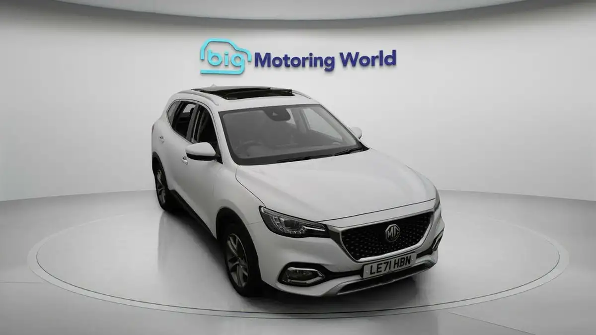 2022-mg-hs-15t-gdi-exclusive-162ps-big-20