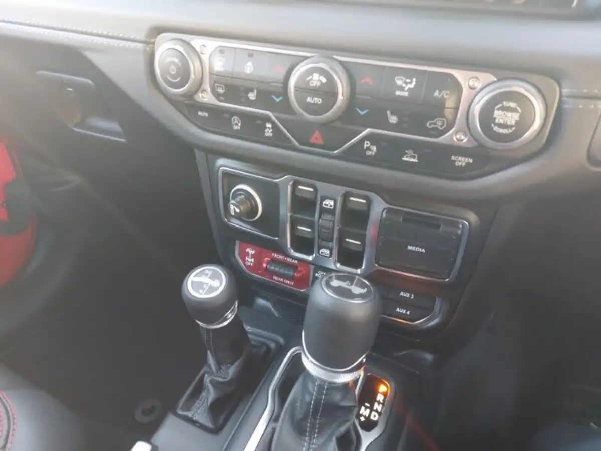 2025-jeep-wrangler-20-gme-rubicon-5d-big-14
