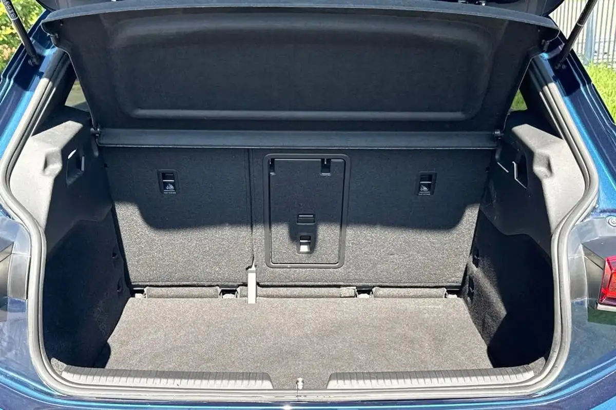 2022-cupra-born-e-v3-204ps-58kwh-big-6