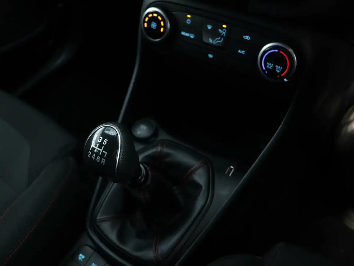 2022-ford-fiesta-10t-st-line-125ps-hybrid-mhev-5d-big-27