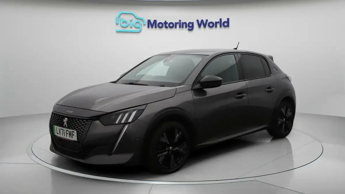 2021-peugeot-208-12-puretech-gt-100bhp-eat8-big-3
