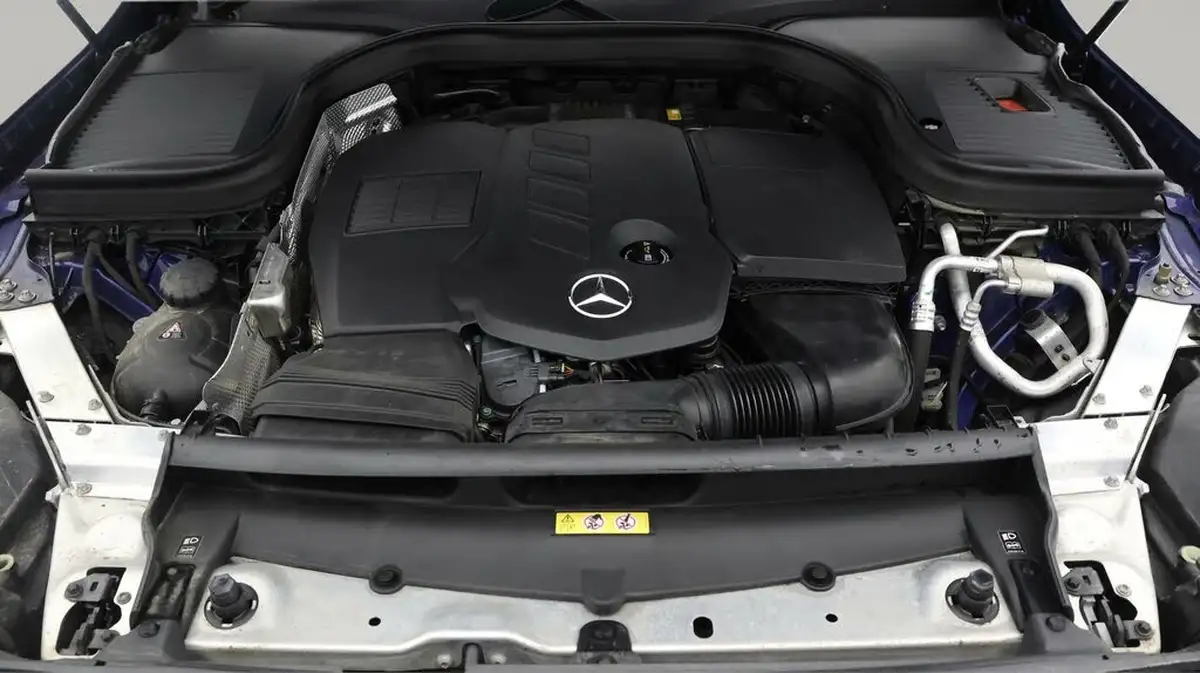 2022-mercedes-benz-glc-class-20d-glc300d-amg-line-premium-245ps-coupe-5d-1950cc-big-18