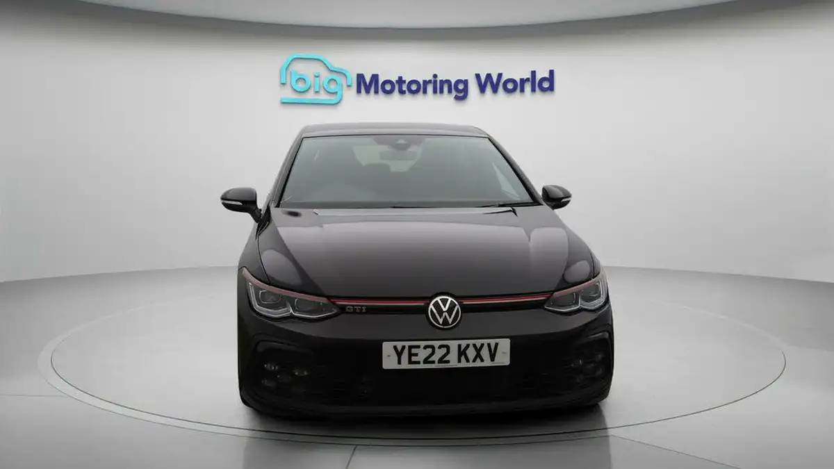 2022-volkswagen-golf-20-tsi-gti-dsg-big-2