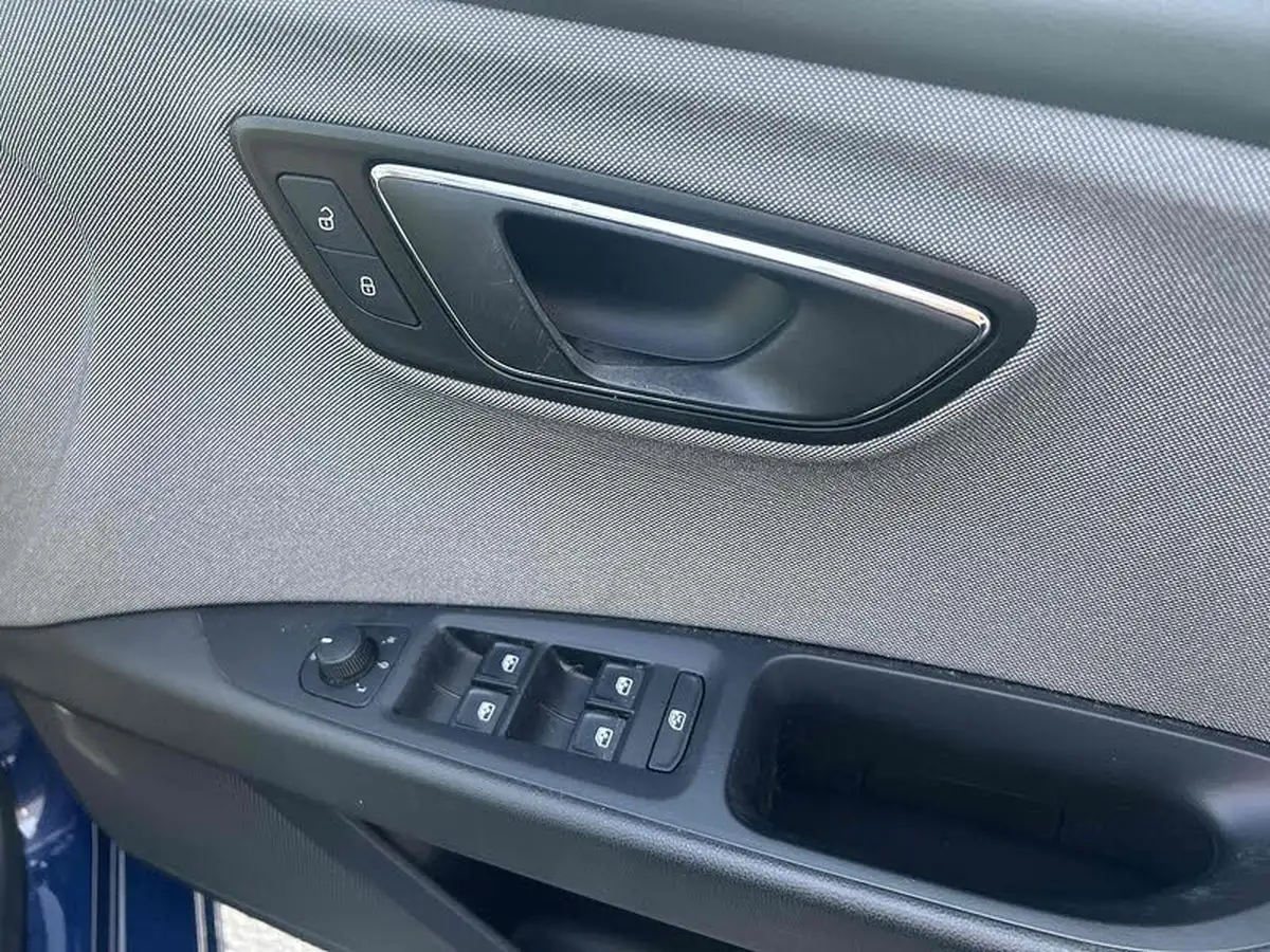 2017-seat-leon-12-tsi-se-dynamic-technology-hatchback-big-27