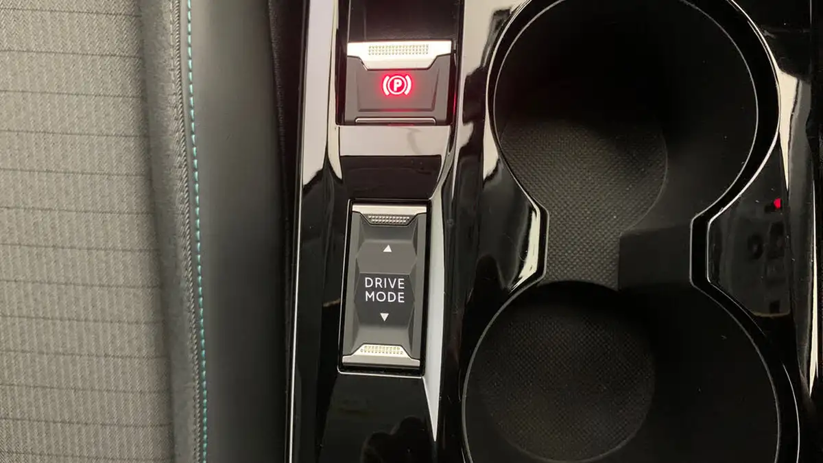 2022-peugeot-208-12-puretech-allure-premium-100ps-big-31