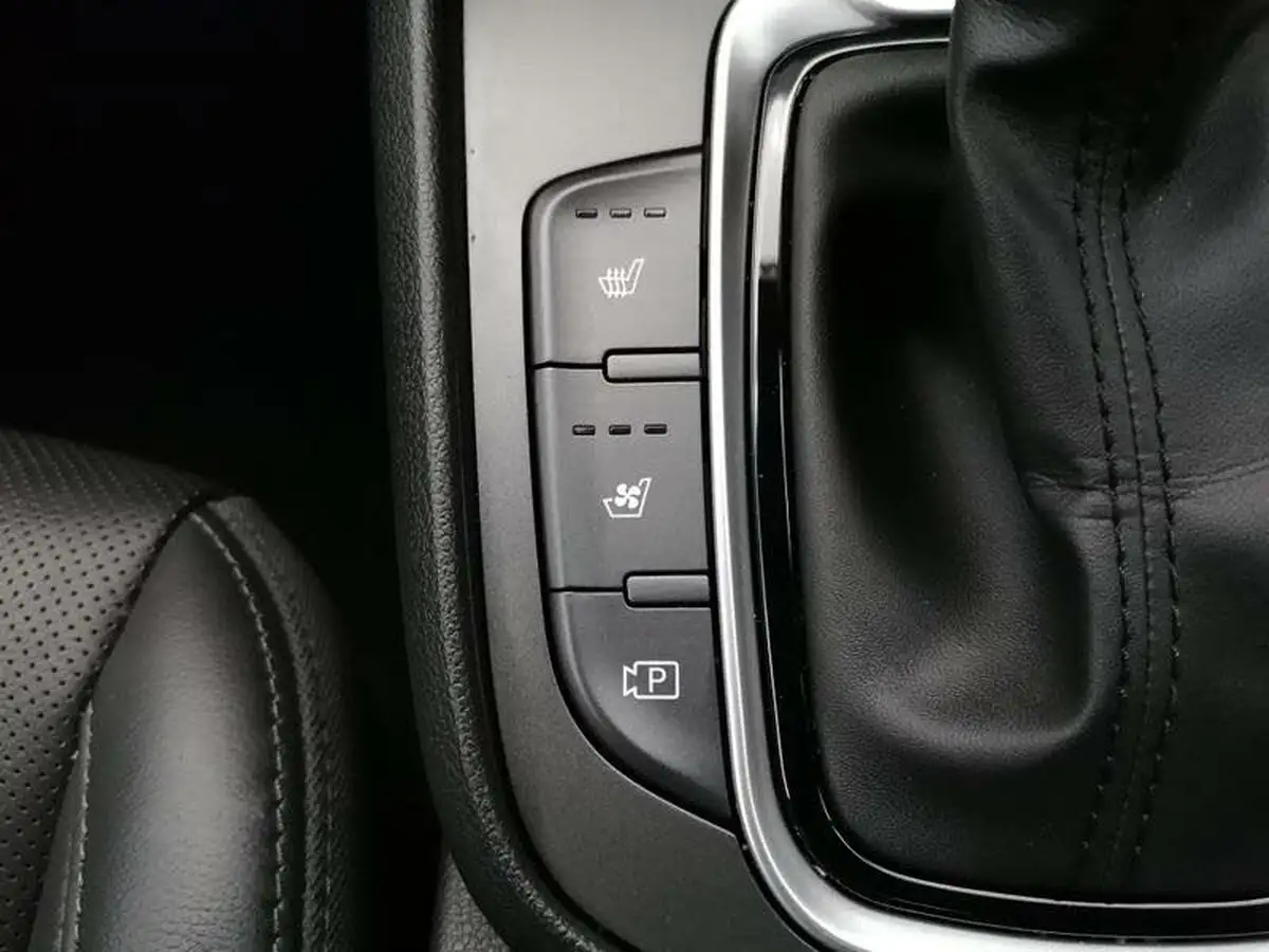 2023-hyundai-kona-16-gdi-ultimate-big-13
