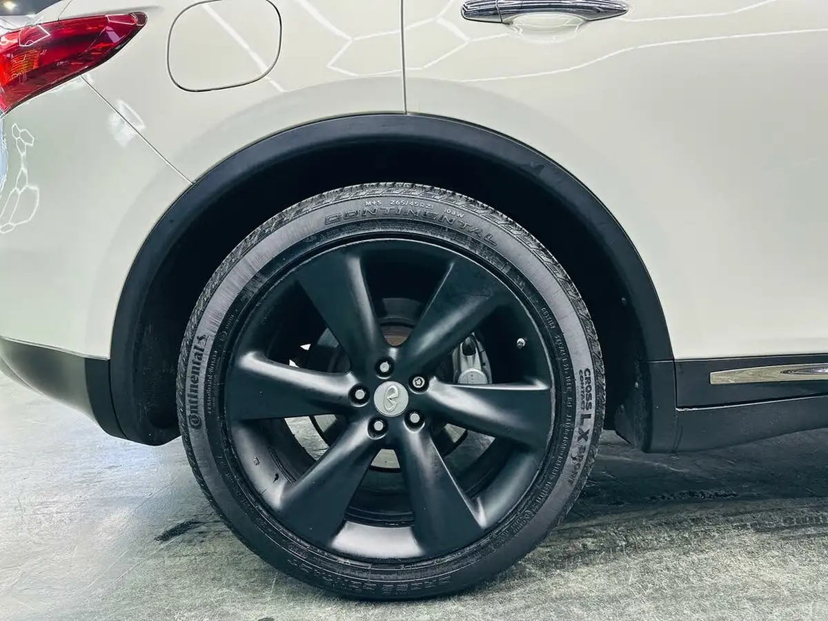 2011-infiniti-fx-30td-gt-big-16
