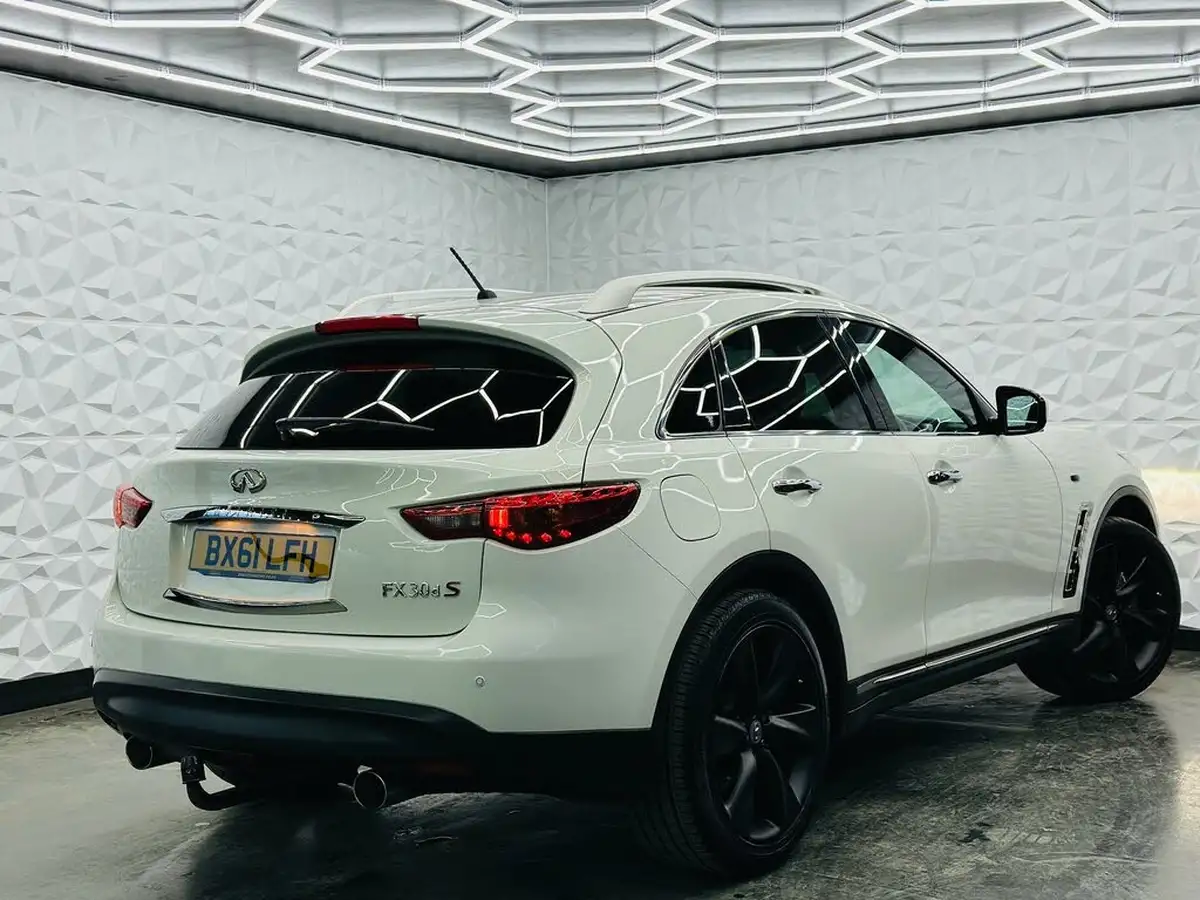 2011-infiniti-fx-30td-gt-big-64