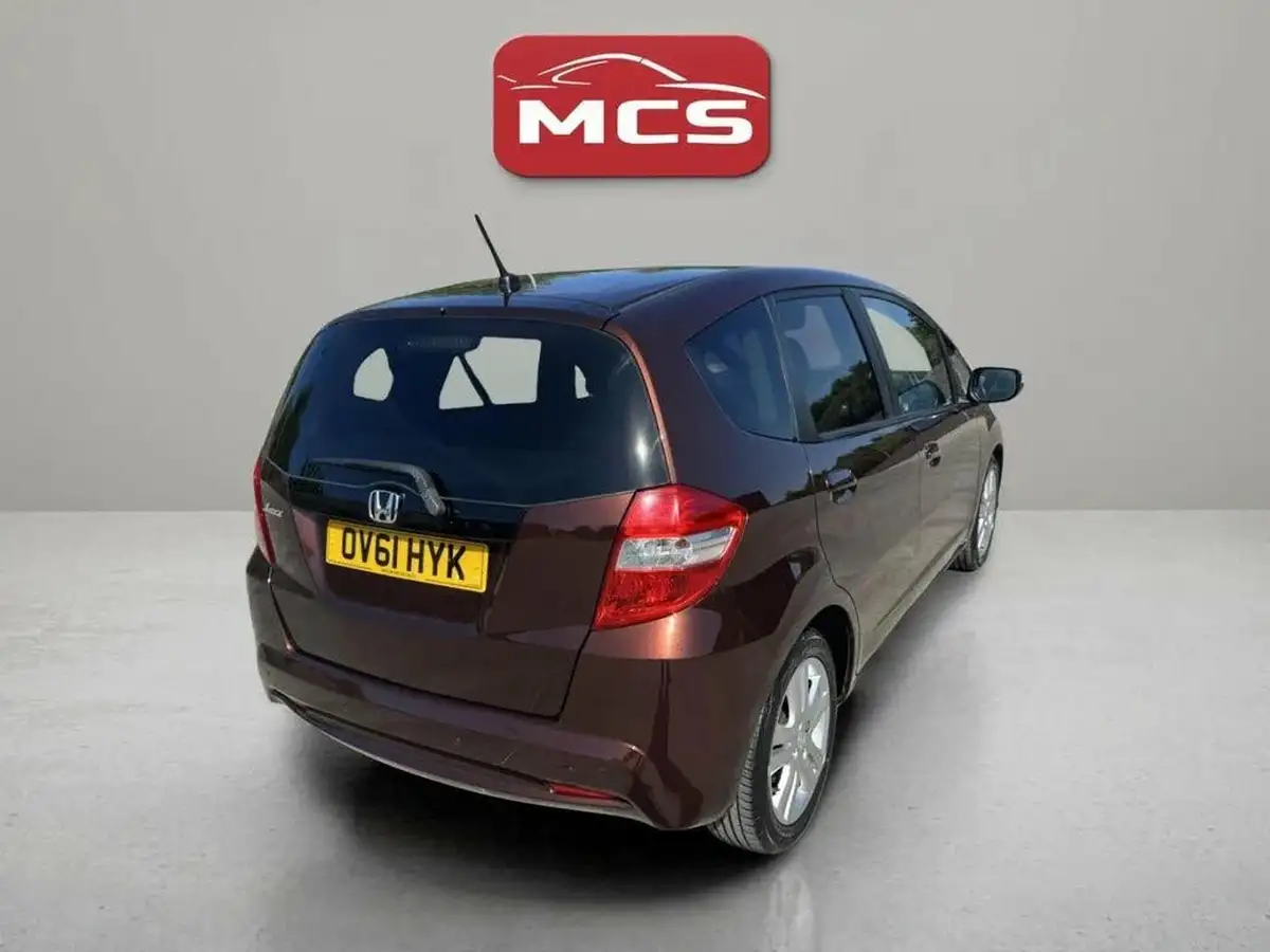 2011-honda-jazz-14-ex-cvt-big-5