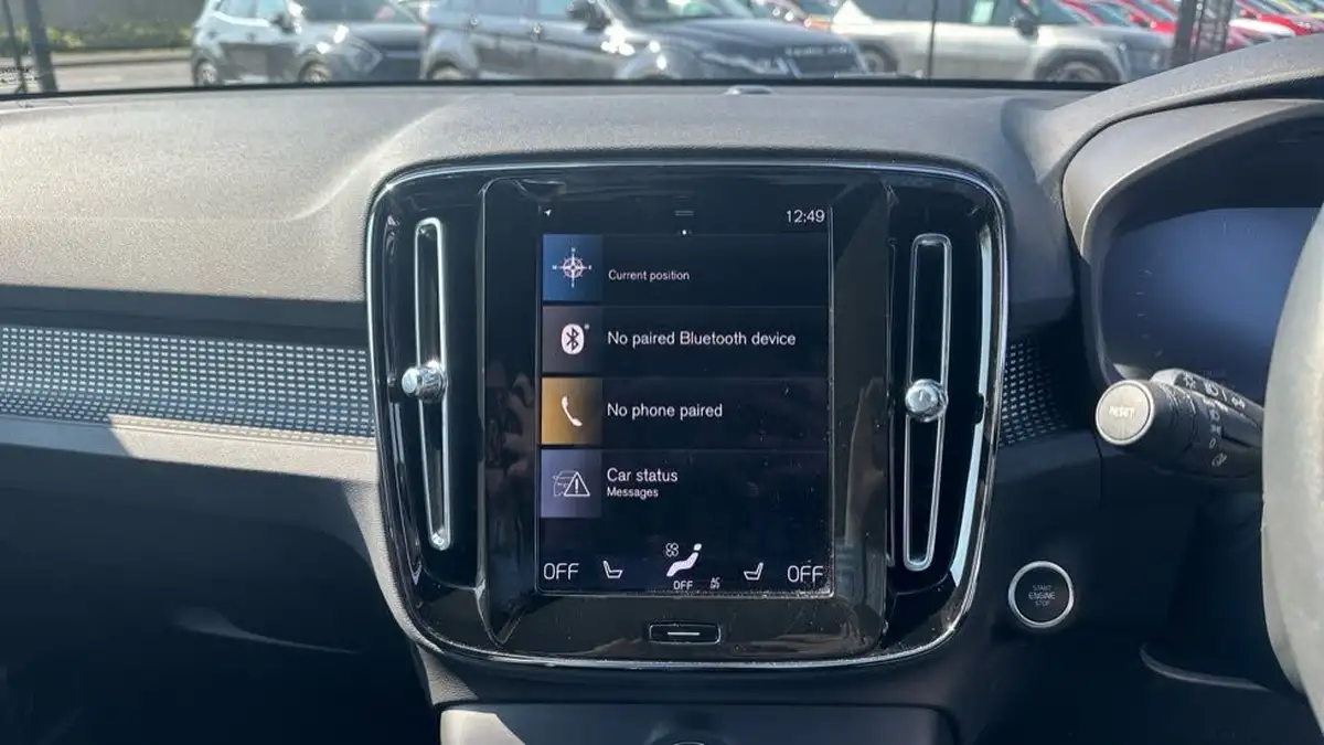 2022-volvo-xc40-20-b4-r-design-pro-big-20
