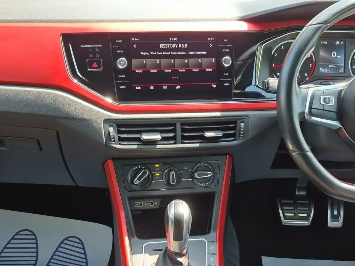 2018-volkswagen-polo-20-tsi-gti-big-12