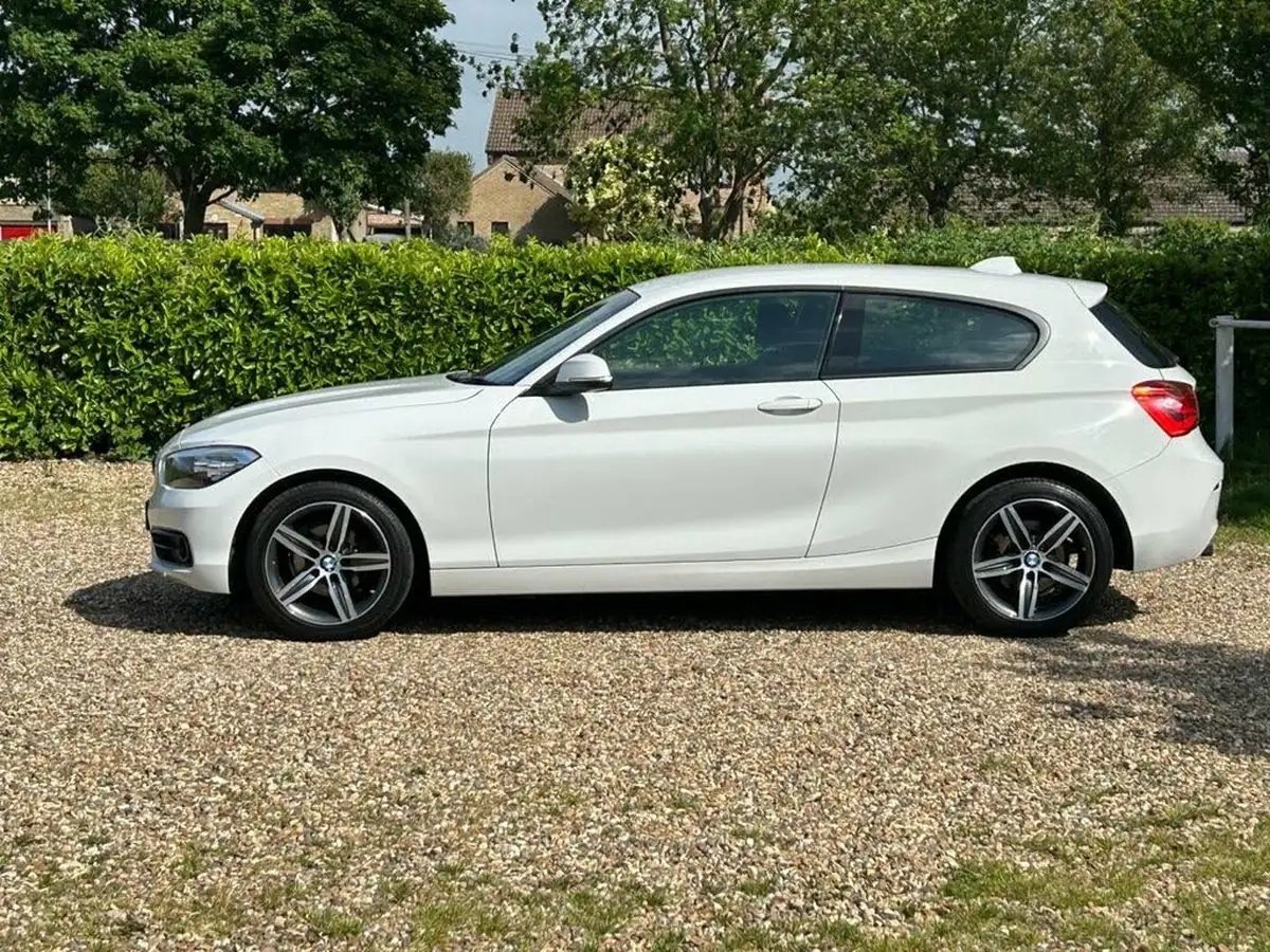 2016-bmw-1-series-15td-116d-sport-3d-big-9