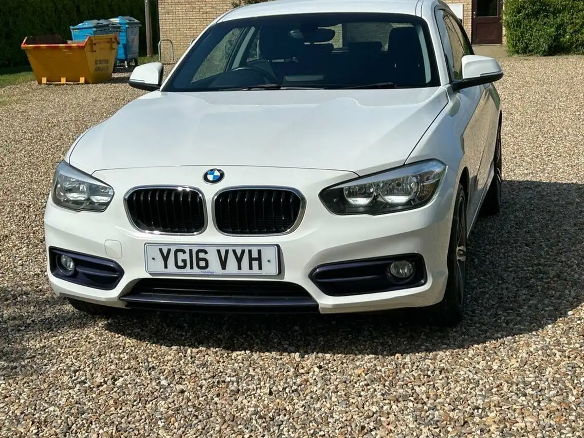 2016-bmw-1-series-15td-116d-sport-3d-big-37