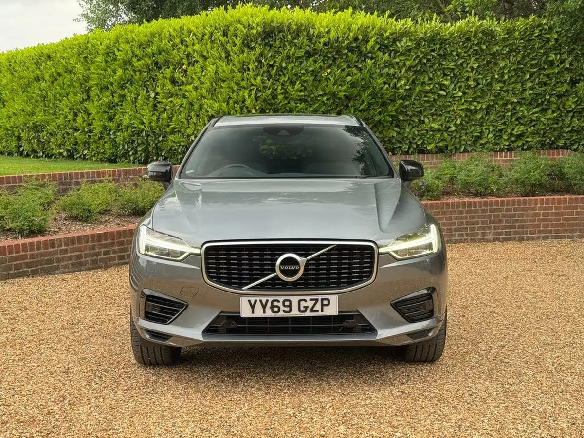 2019-volvo-xc60-20-t8-r-design-big-1