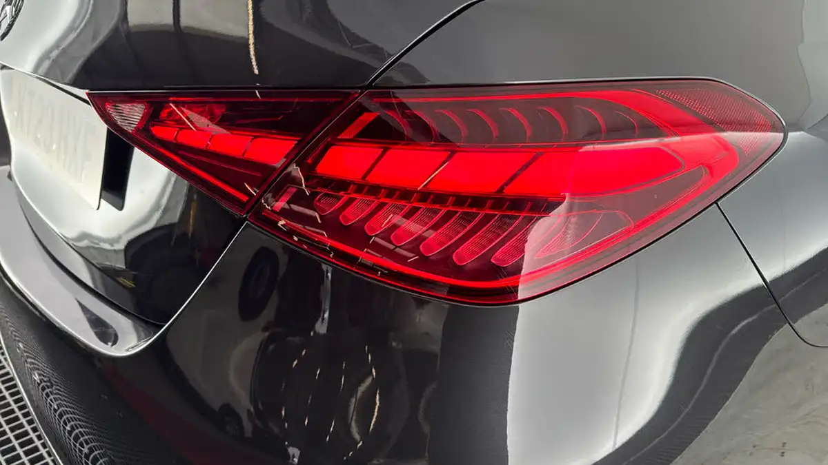 2023-mercedes-benz-c-class-15-c200-amg-line-204ps-saloon-4d-1496cc-big-23