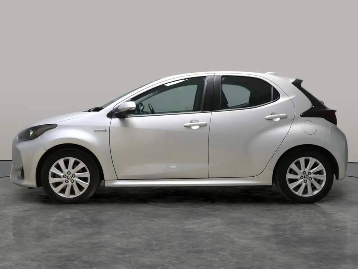 2021-toyota-yaris-15-vvt-i-icon-114bhp-hybrid-1490cc-e-cvt-big-15