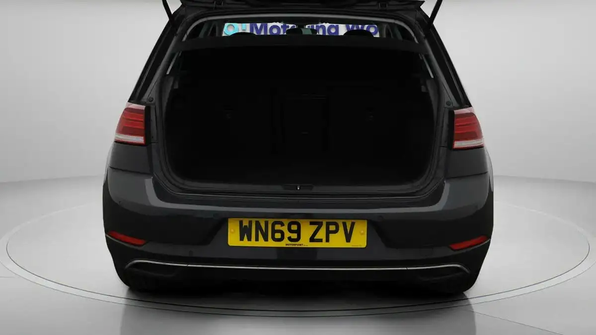 2019-volkswagen-golf-16tdi-match-edition-hatchback-big-16