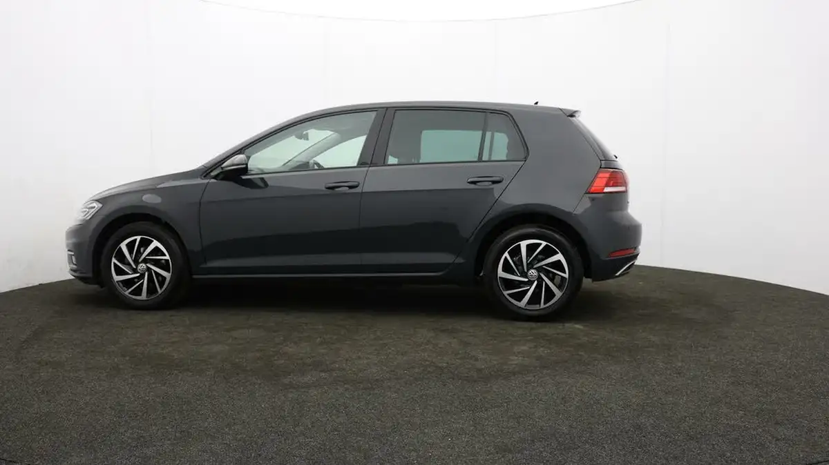 2019-volkswagen-golf-16tdi-match-edition-hatchback-big-68