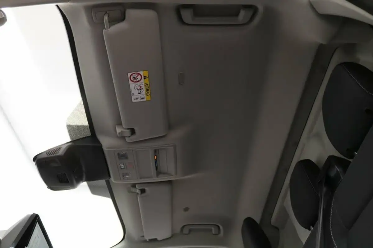 2024-ford-transit-custom-20tdci-320-l2h1-limited-136pseu6e-panel-van-1996cc-auto-big-28