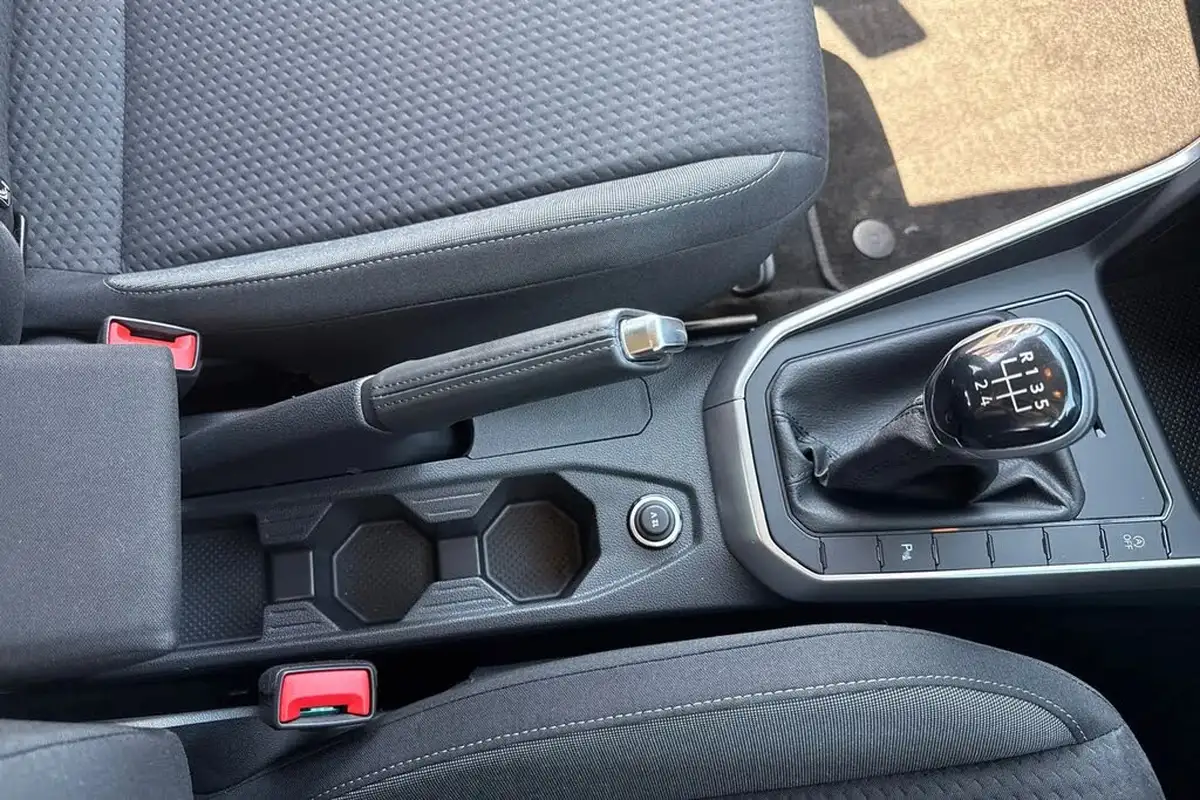 2023-volkswagen-polo-10-tsi-life-big-22