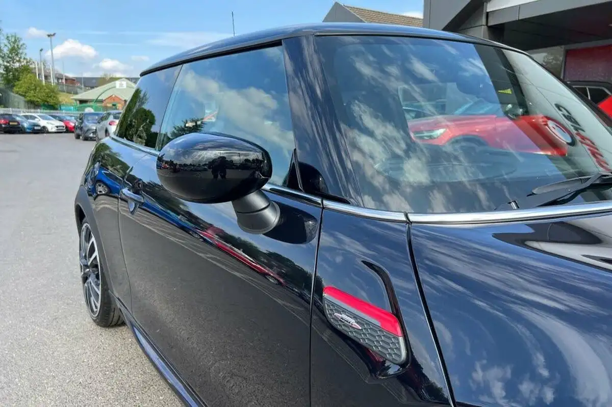 2021-mini-cooper-20-john-cooper-works-anniversary-edition-big-30