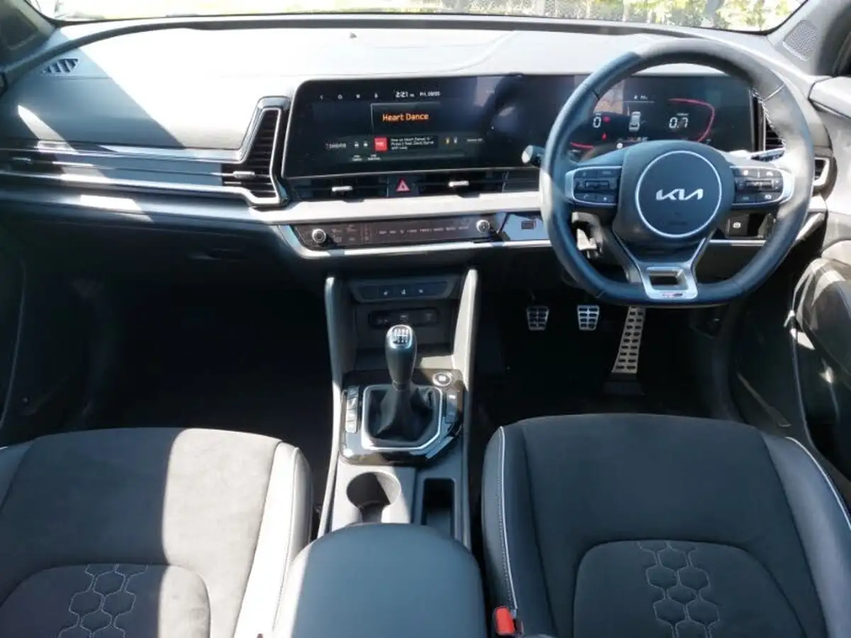 2024-kia-sportage-16-t-gdi-gt-line-157bhp-48v-big-2
