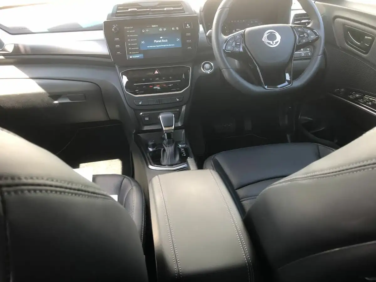 2025-kgm-ssangyong-tivoli-15-k40-auto-big-8
